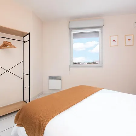 T2 Climatise - Ac - Terrasse Et Parking Prive - 5 Min Airport & Airbus 아파트