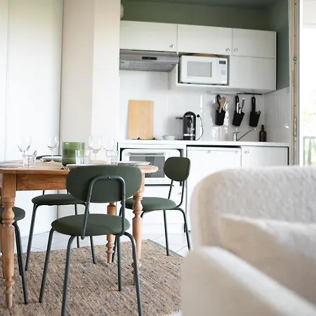 T2 Climatise - Ac - Terrasse Et Parking Prive - 5 Min Airport & Airbus Apartment *