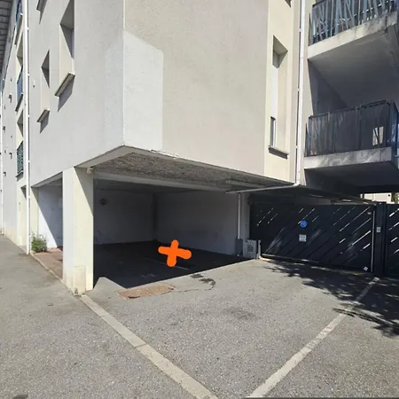 T2 Climatise - Ac - Terrasse Et Parking Prive - 5 Min Airport & Airbus Apartmán *